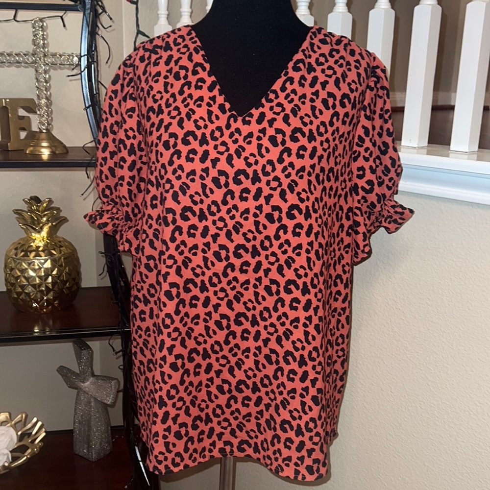 A cute women’s top size XL